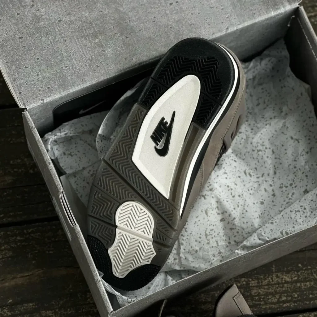 NIKE AirJordan4はダサい？の画像4