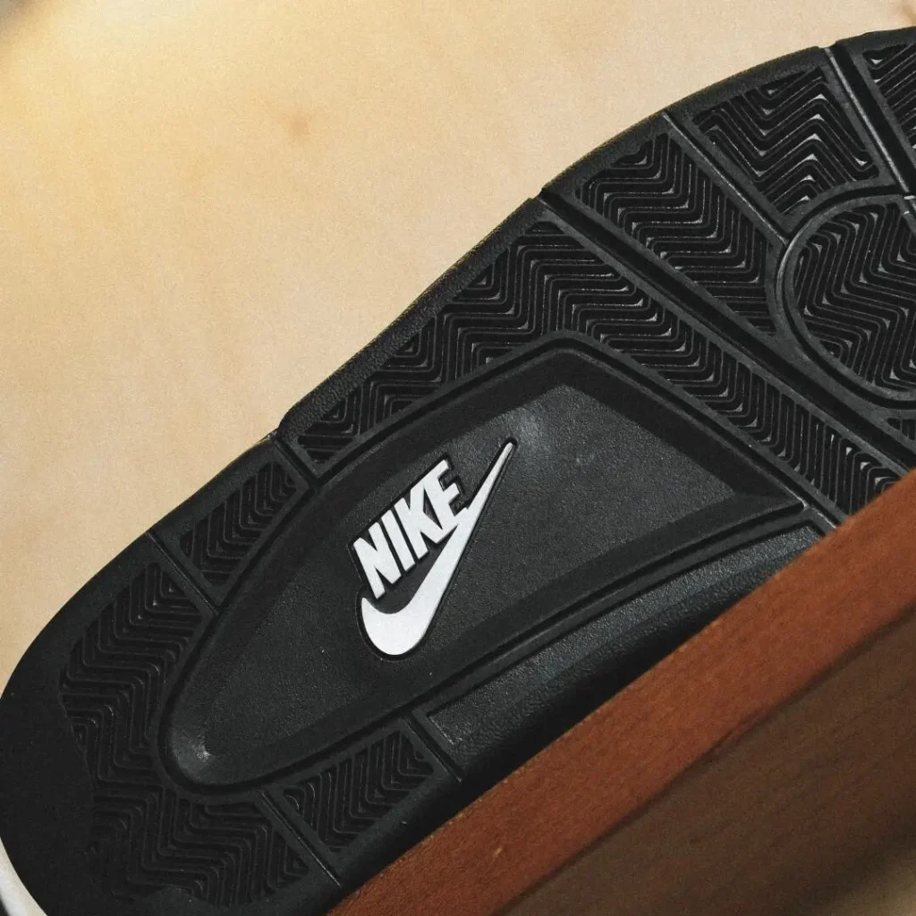 NIKE AirJordan4はダサい？の画像9