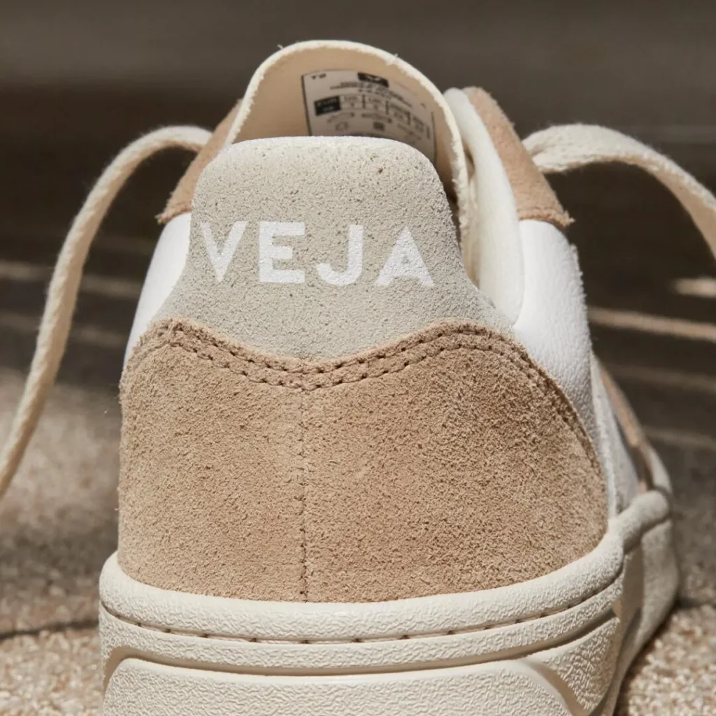 VEJA(ヴェジャ) V10 サイズ感の画像3