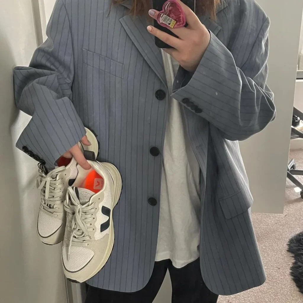 VEJA(ヴェジャ)VENTURI(ヴェンチュリ) サイズ感の画像