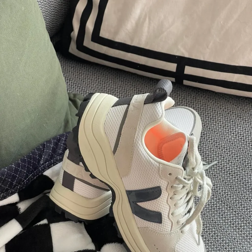 VEJA(ヴェジャ)VENTURI(ヴェンチュリ) サイズ感の画像