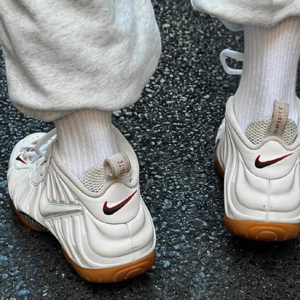 NIKE FOAMPOSITEのサイズ感の画像4