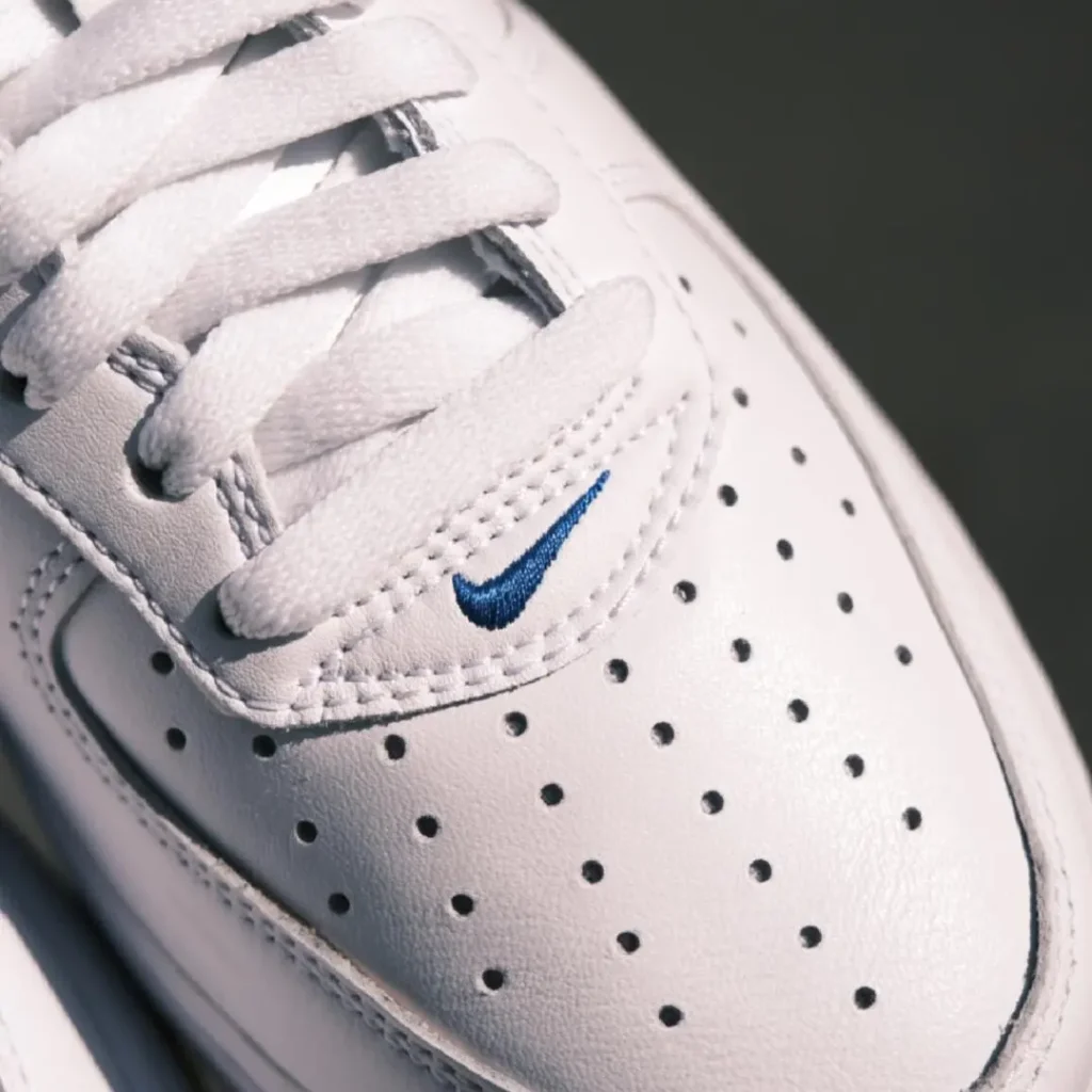 NIKE(ナイキ) AIRFOCE1(エアフォースワン)の人気カラーの画像2