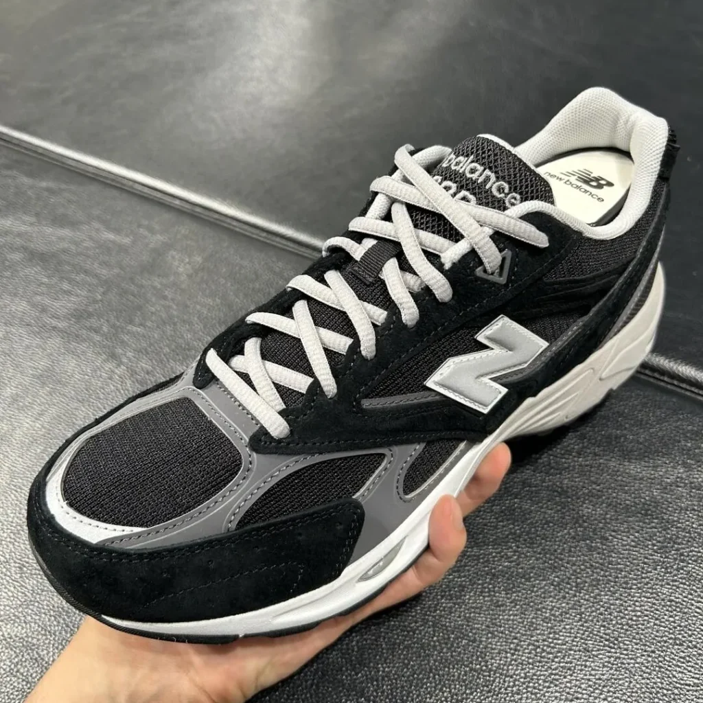 ニューバランス880の買う時は楽天が狙い目