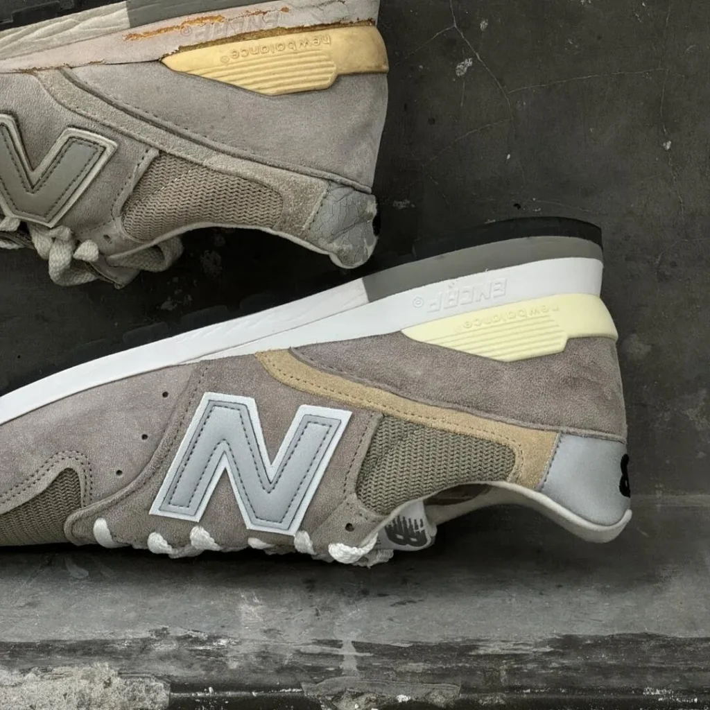 ニューバランス996のシンプルさと大きなNロゴが物足りなく見え