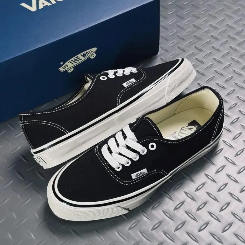 バンズオーセンティックのVANSオーセンティックの人気色ランキン