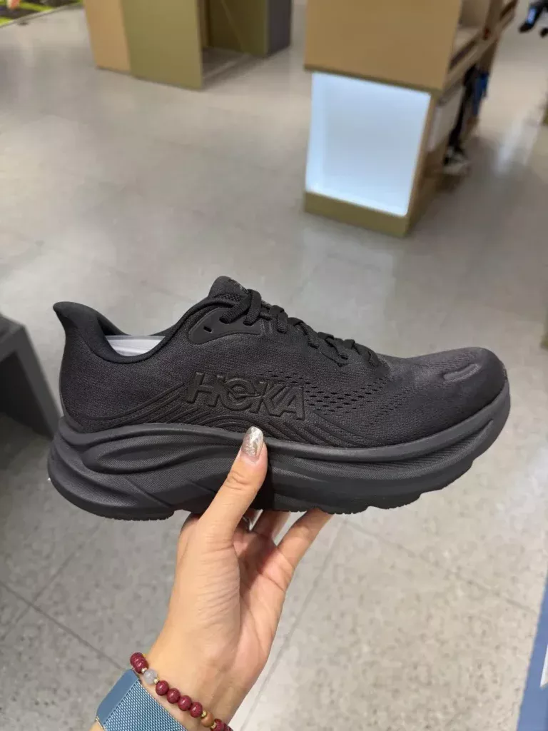 HOKA(ホカ) CLIFTON 11(クリフトン11)のサイズ感画像7