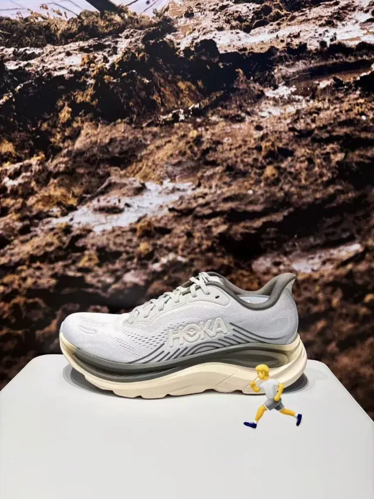 HOKA(ホカ) CLIFTON 11(クリフトン11)のサイズ感画像9