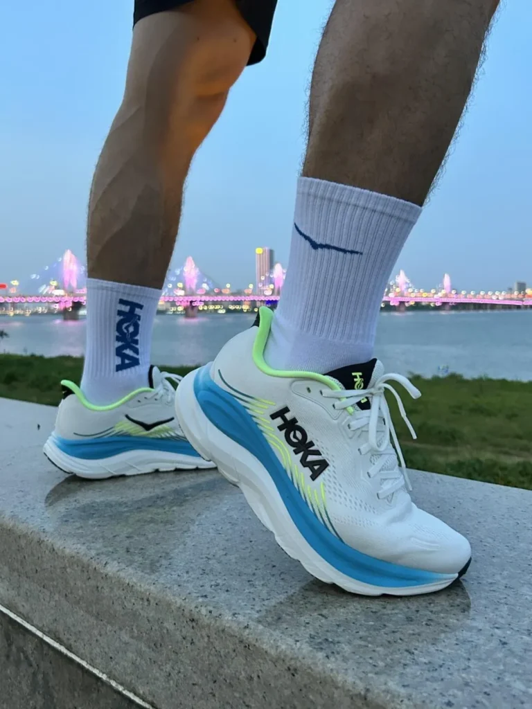HOKA(ホカ) CLIFTON 11(クリフトン11)の人気カラー画像5