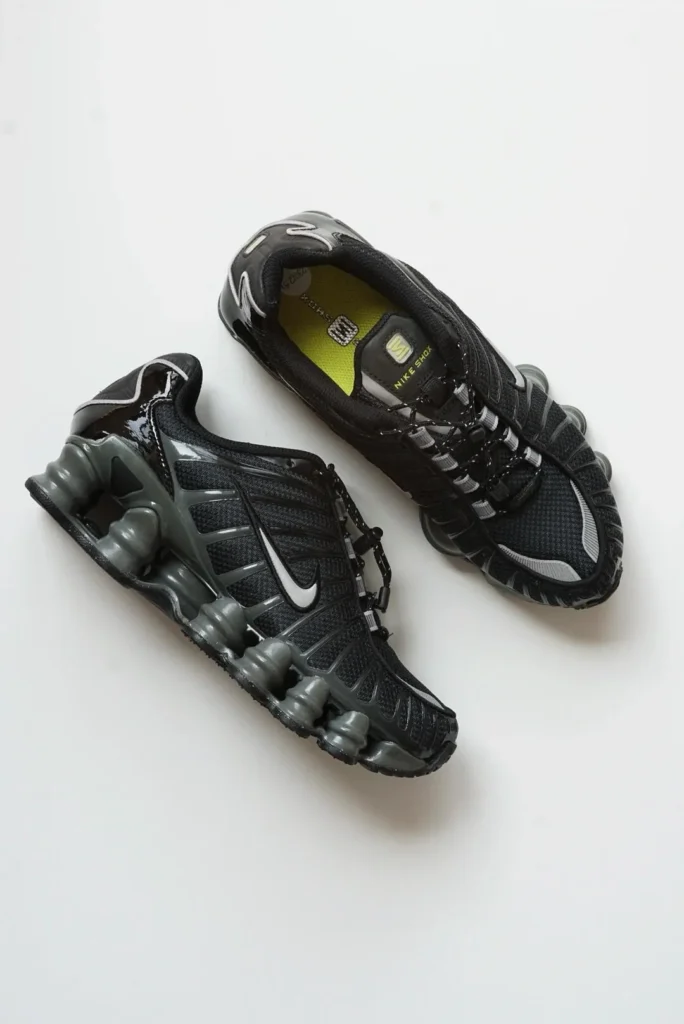 NIKE(ナイキ) SHOX TL(ショックスTL)の比較画像7