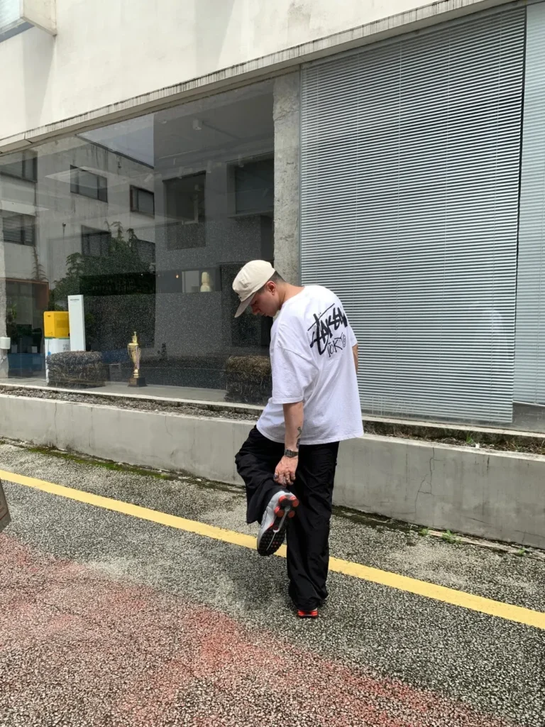 NIKE(ナイキ) SHOX(ショックス)のコーデ画像1