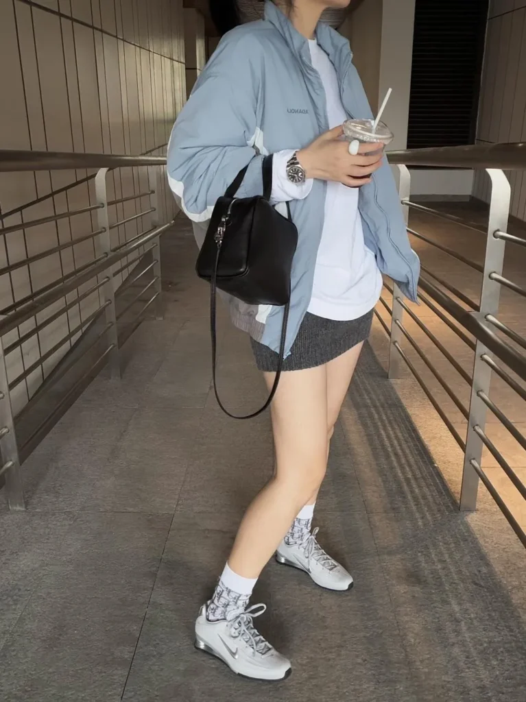 NIKE(ナイキ) SHOX(ショックス)のコーデ画像4